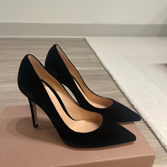 Gianvito Rossi 105 velvet pumps, velvet black - Picture 5 of 8